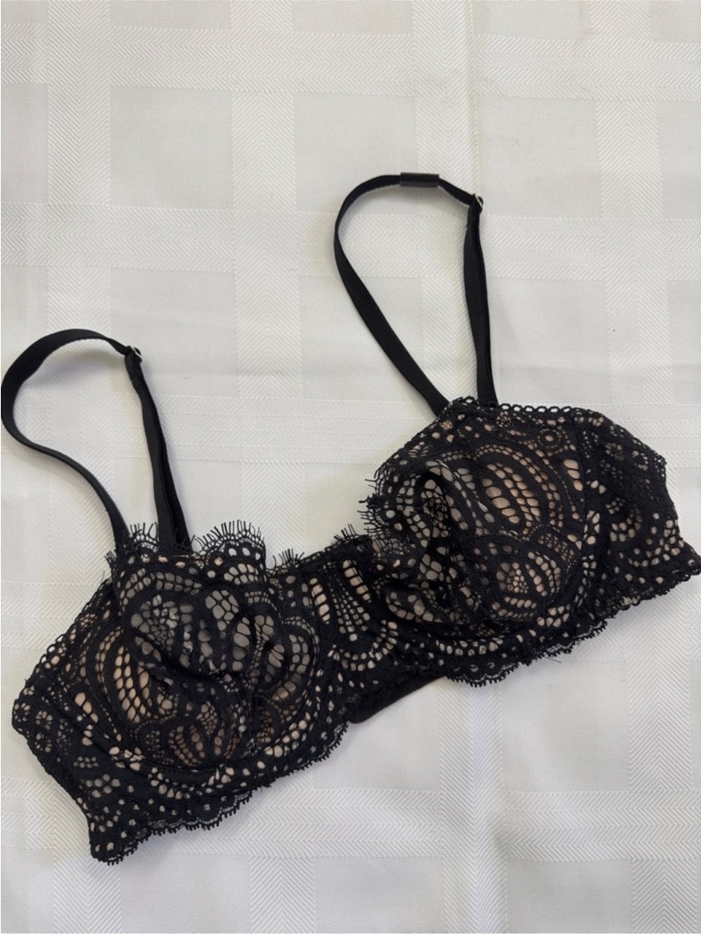 Victoria's Secret Black Lace Bra: PushUp without Padding! Price Firm
